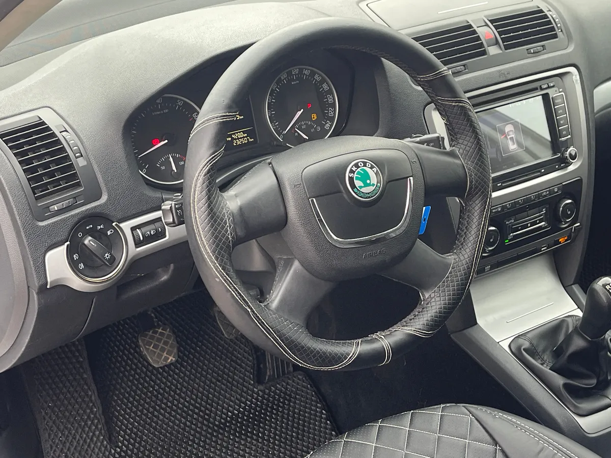 Skoda Octavia 1.6 MT (102 л.с.)