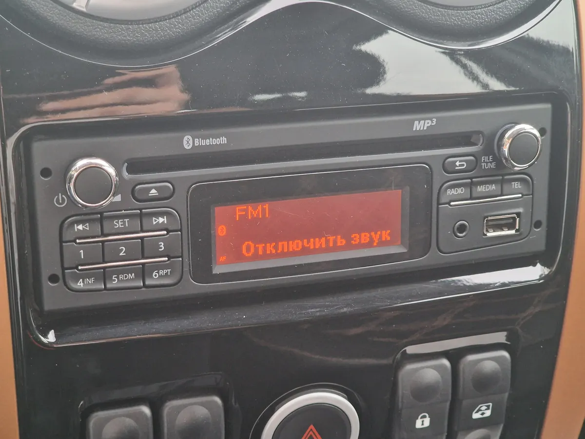 ВАЗ (Lada) Largus 1.6 MT 16 кл (7 мест) (102 л.с.)