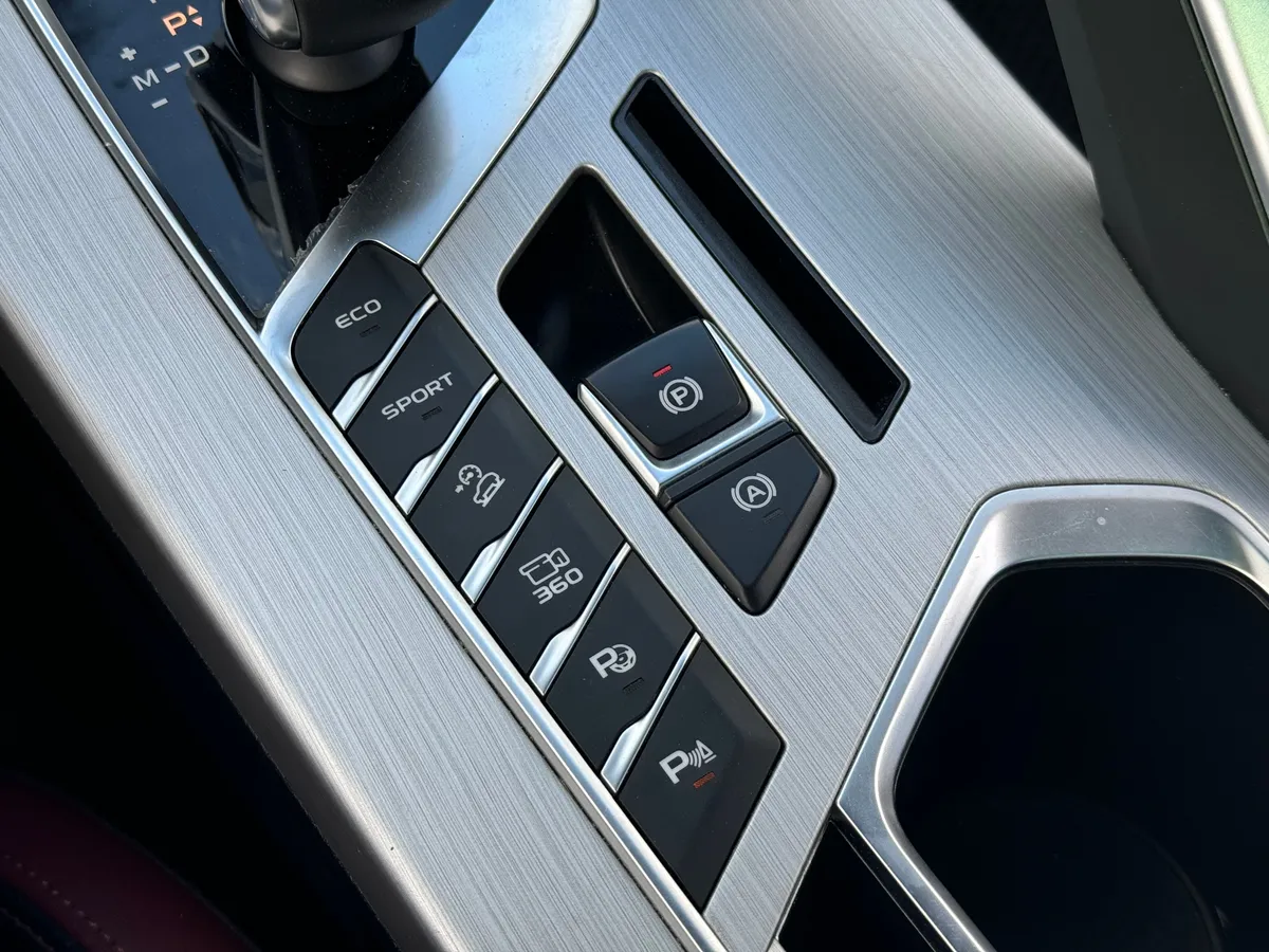 Geely Coolray 1.5 AMT (150 л.с.)