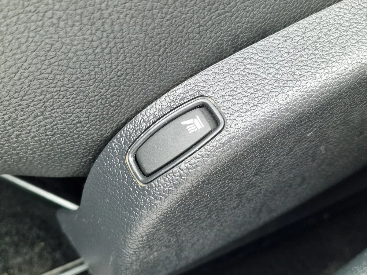 Renault Sandero 1.6 MT (102 л.с.)