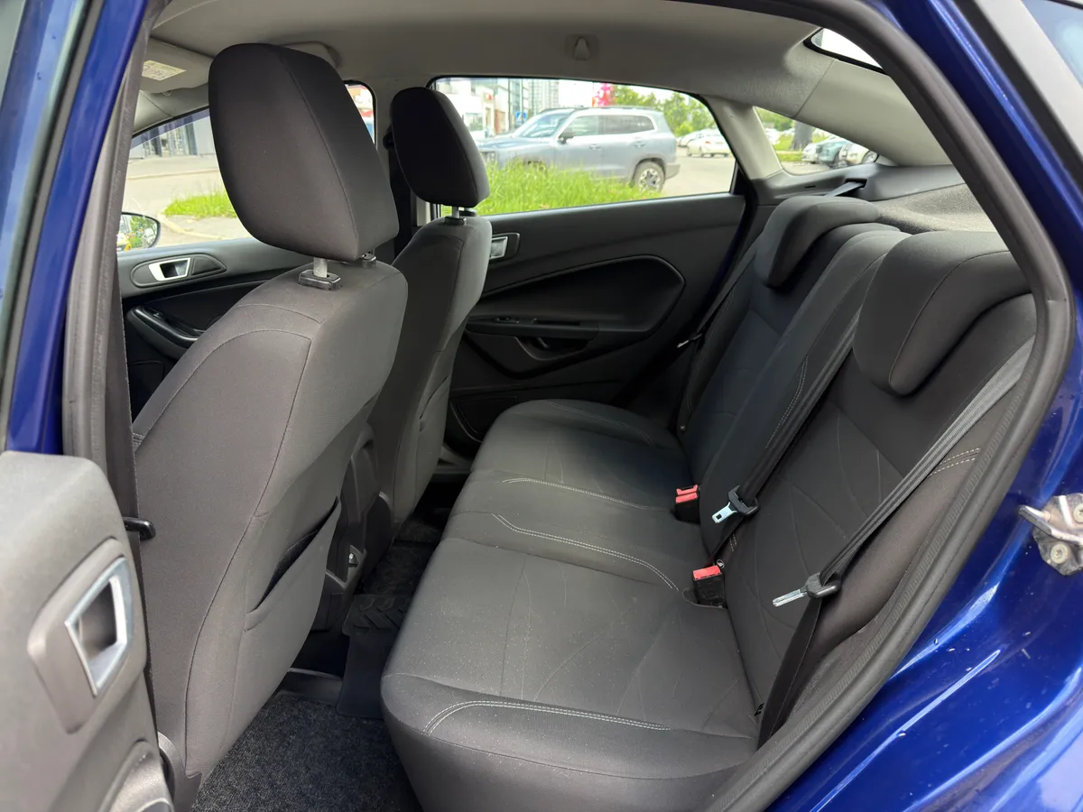 Ford Fiesta 1.6 Ti-VCT MT (105 л.с.)