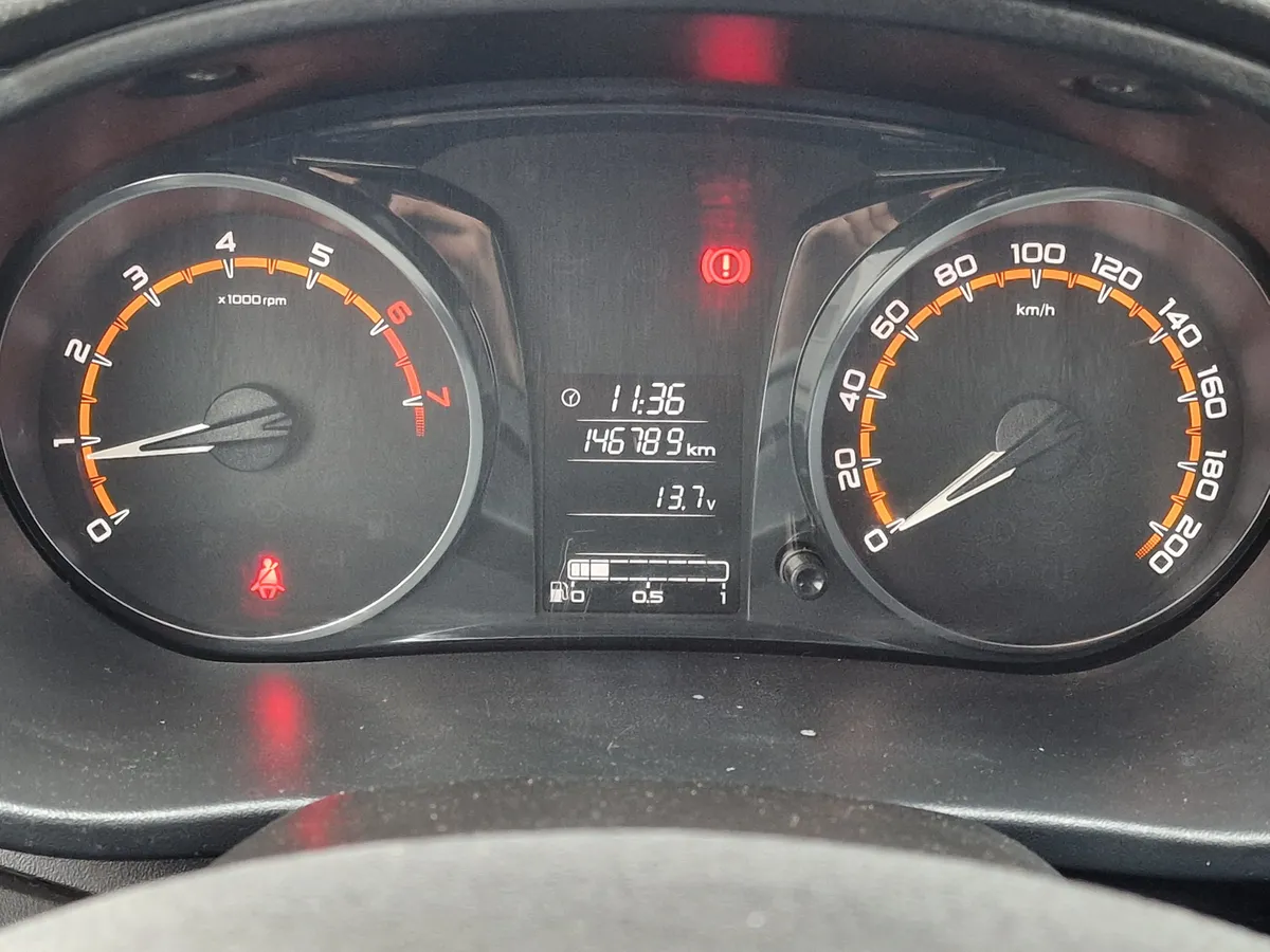 ВАЗ (Lada) Granta 1.6 MT (87 л.с.)