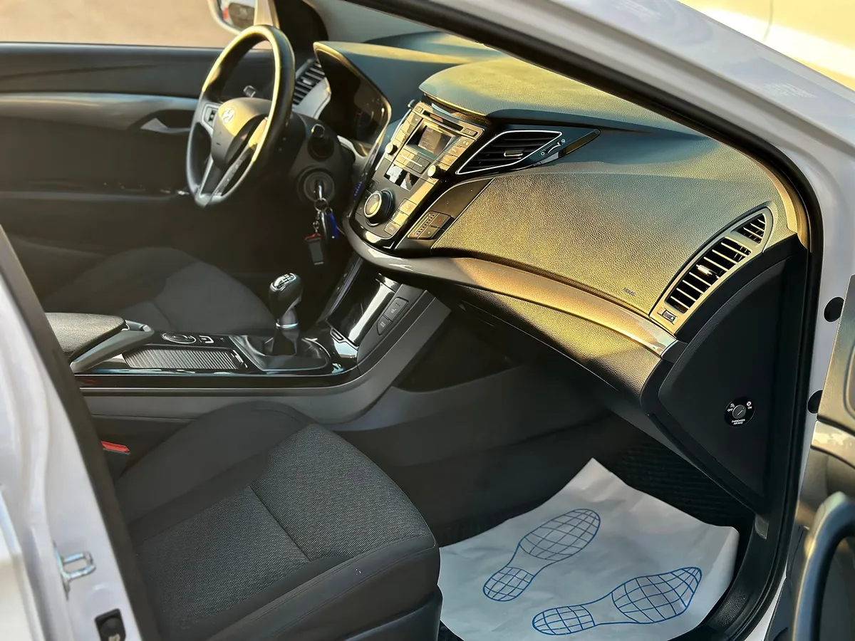 Hyundai i40 2.0 MT (150 л.с.)