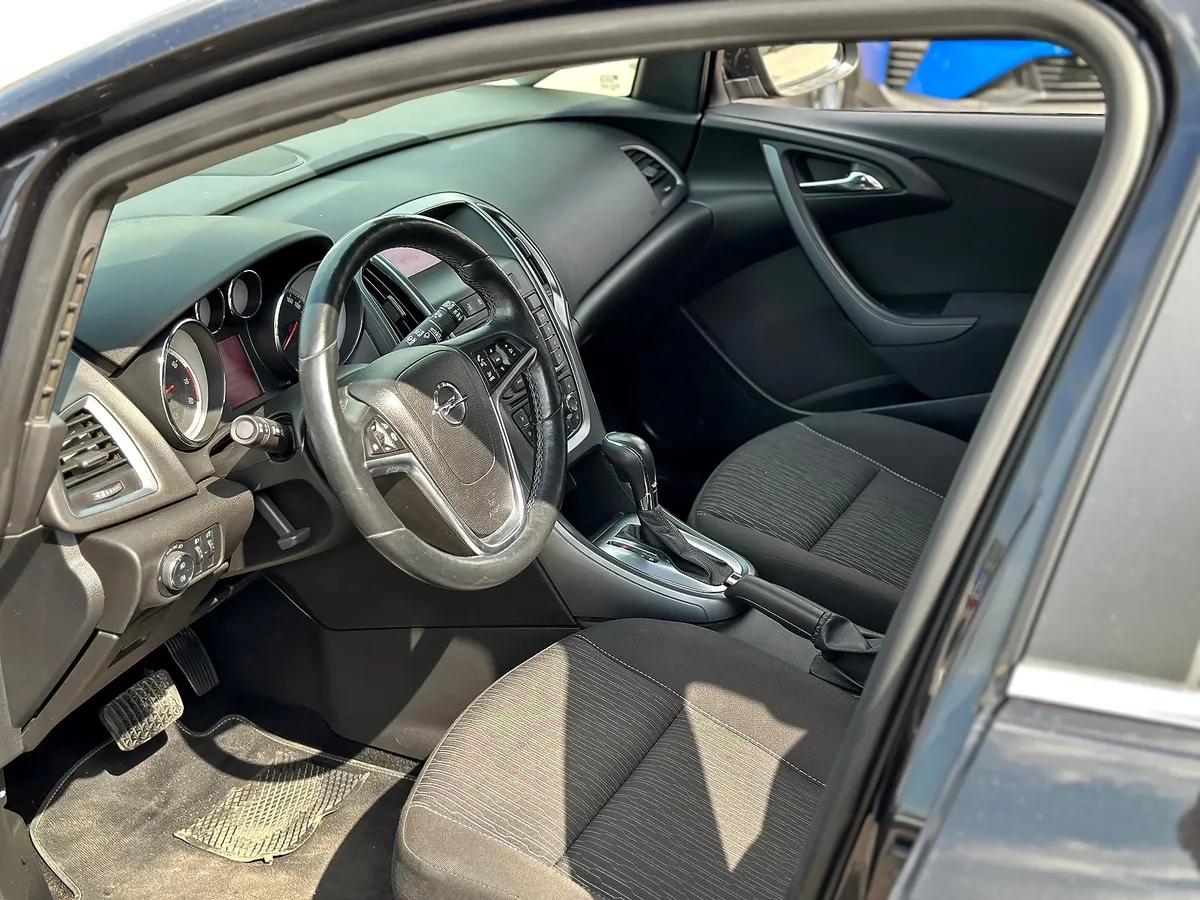 Opel Astra 1.4 Turbo AT (140 л.с.)