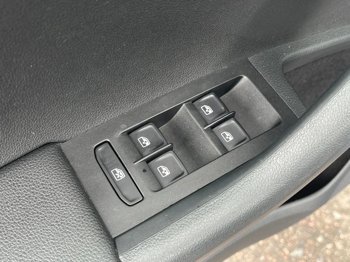 Skoda Octavia 1.6 AT (110 л.с.), 2017 — фото 10