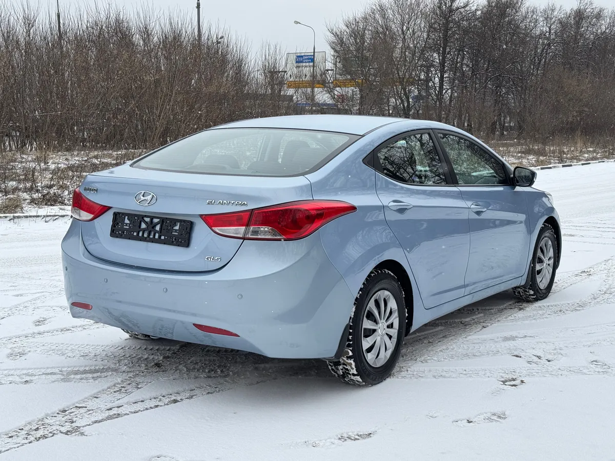 Hyundai Elantra 1.6 AT (132 л.с.)
