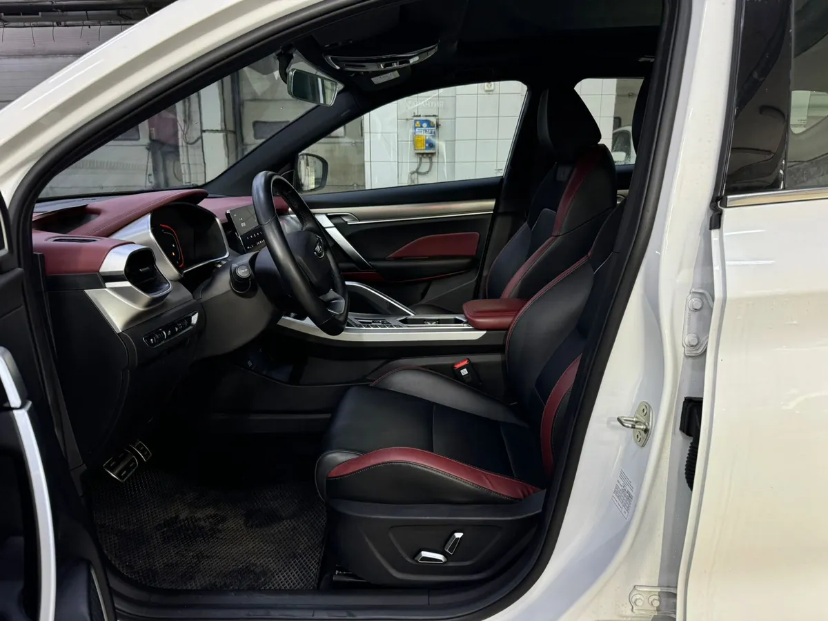 Geely Coolray 1.5 AMT (150 л.с.)