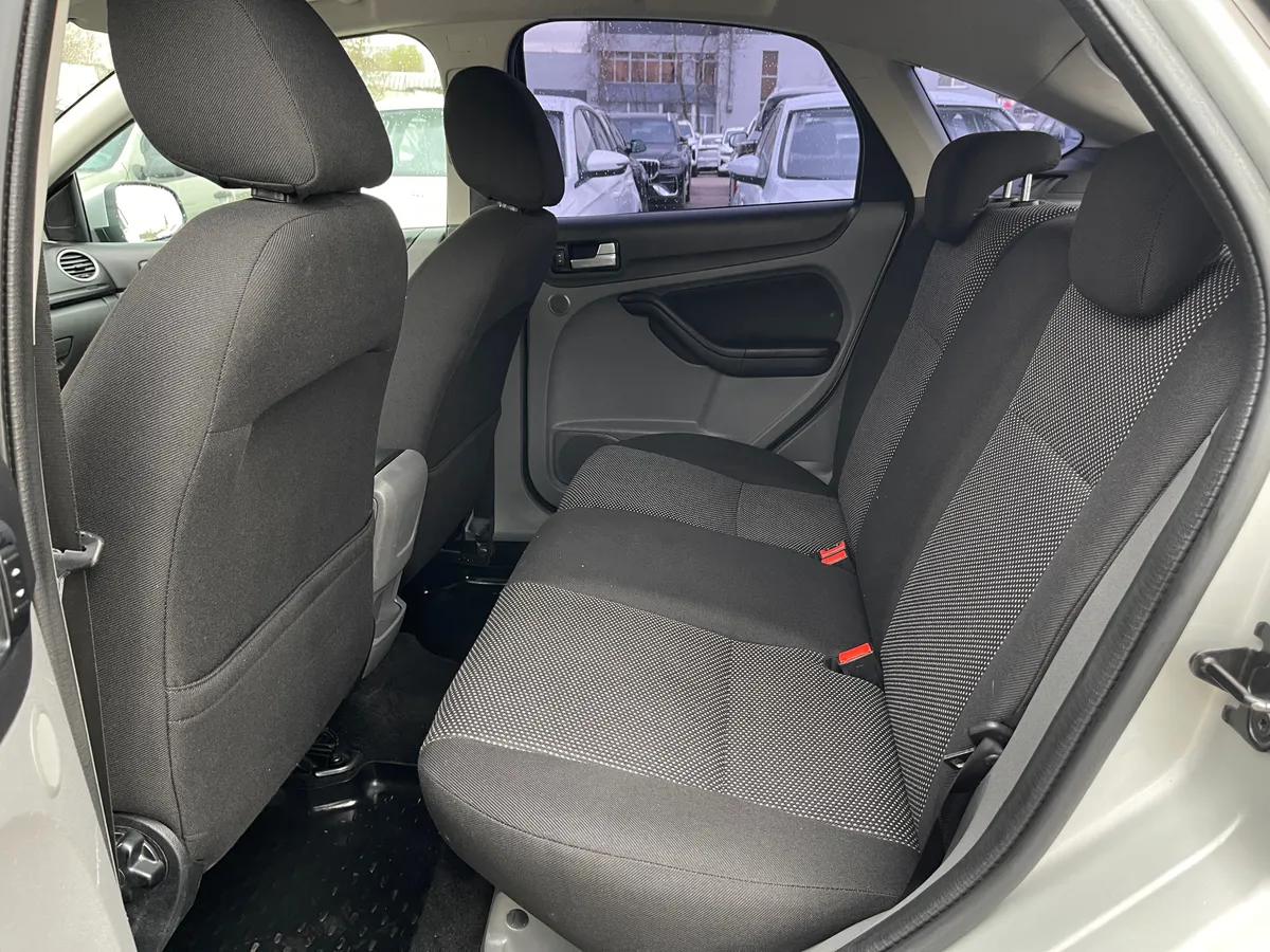 Ford Focus 2.0 AT (145 л.с.)