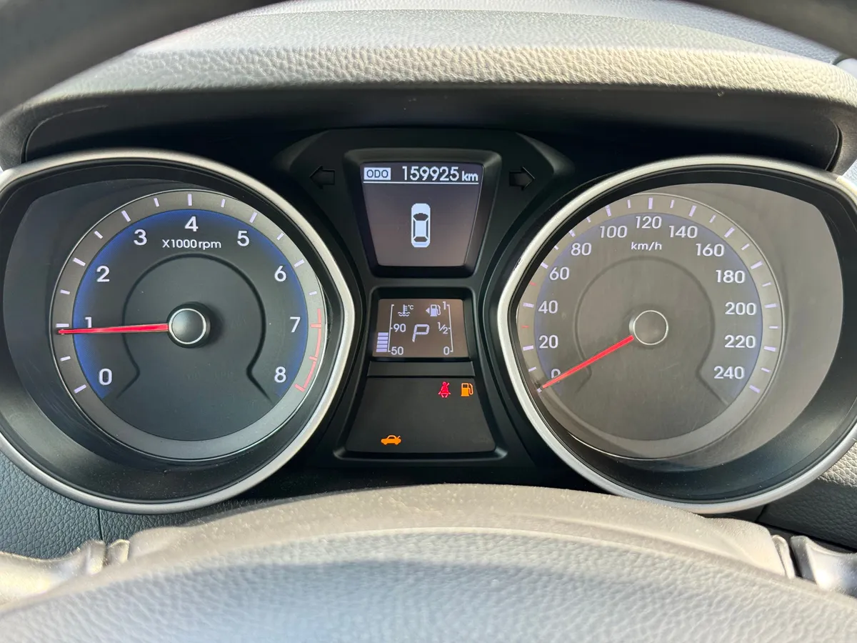 Hyundai i30 1.6 AT (130 л.с.)