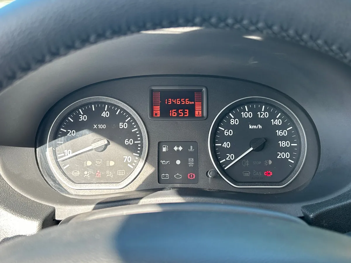 Nissan Almera 1.6 MT (102 л.с.)