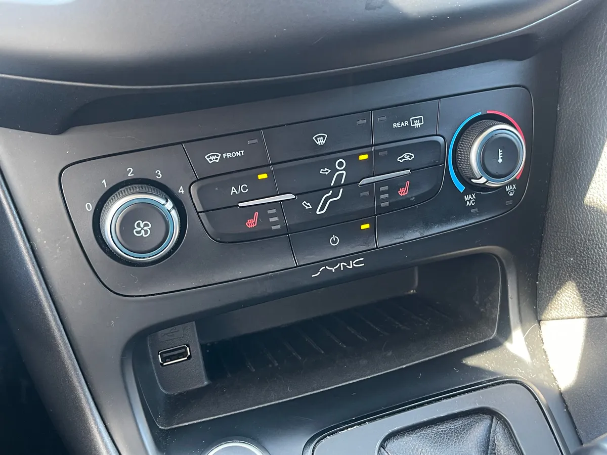 Ford Focus 1.6 Ti-VCT PowerShift (105 л.с.), 2018 — фото 7