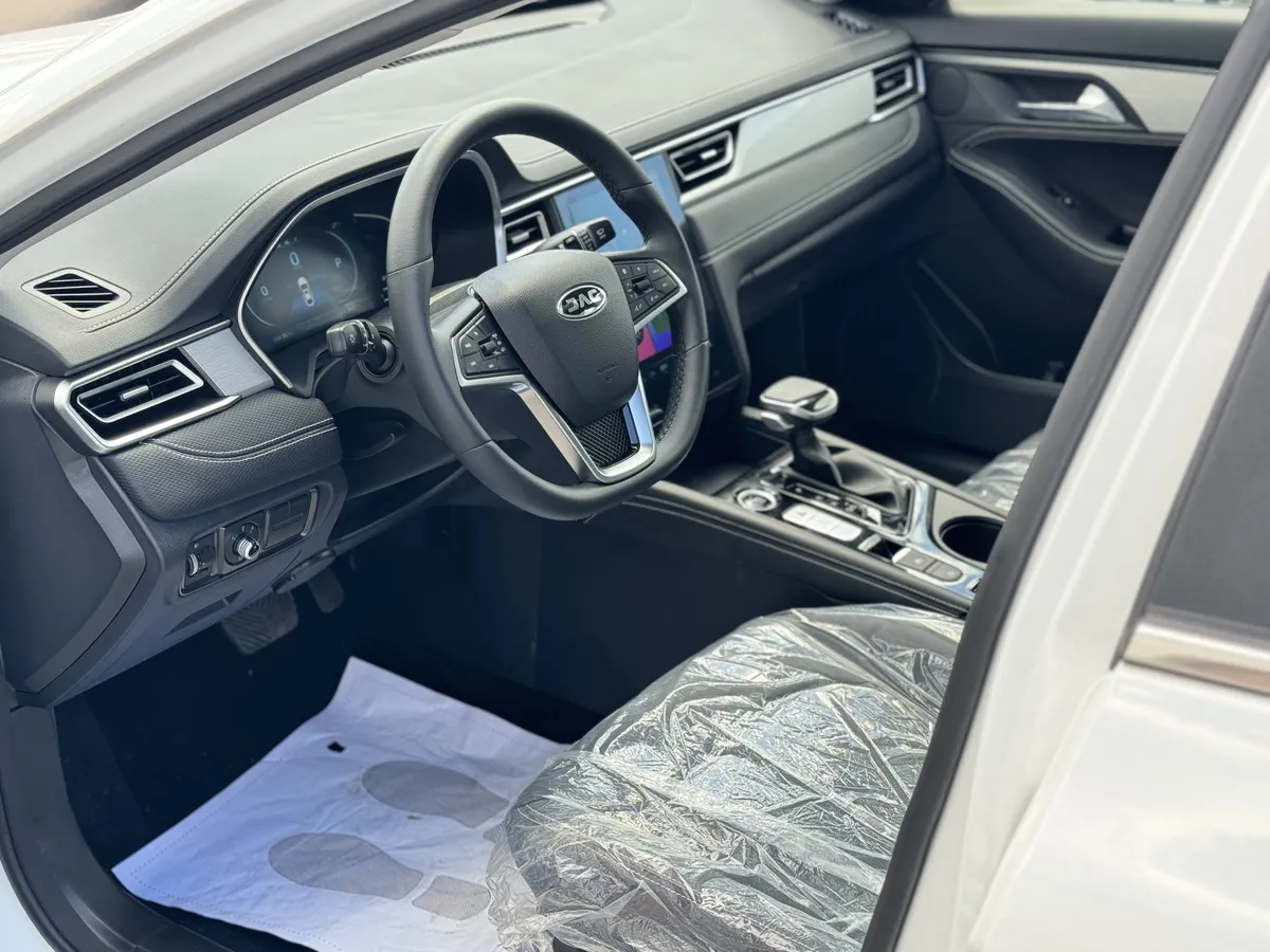 JAC J7 1.5 CVT (150 л.с.)