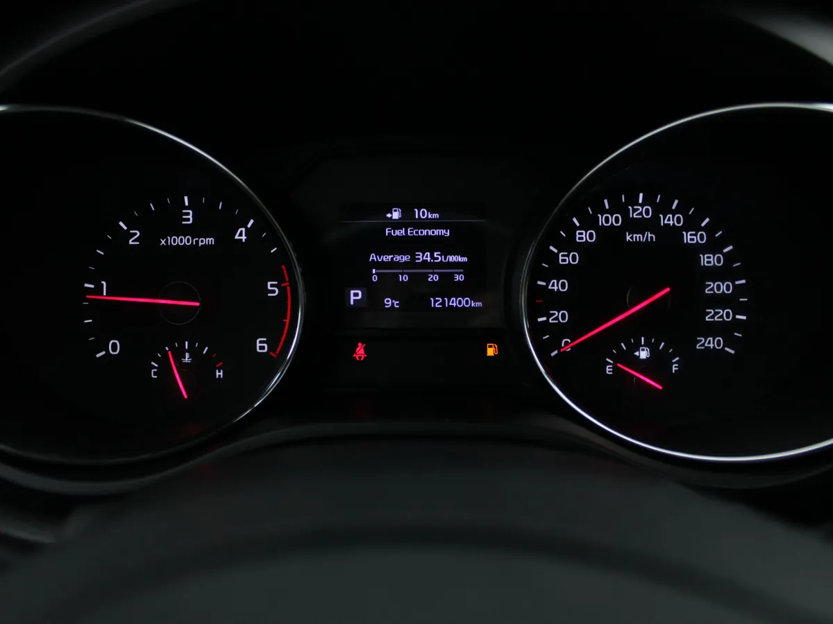 Kia Carnival 2.2 AT (202 л.с.)