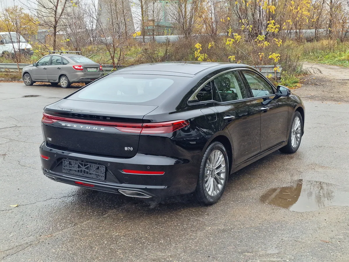 FAW Bestune B70 2.0 AT (217 л.с.)