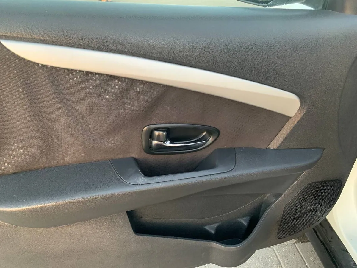 Nissan Almera 1.6 MT (102 л.с.)