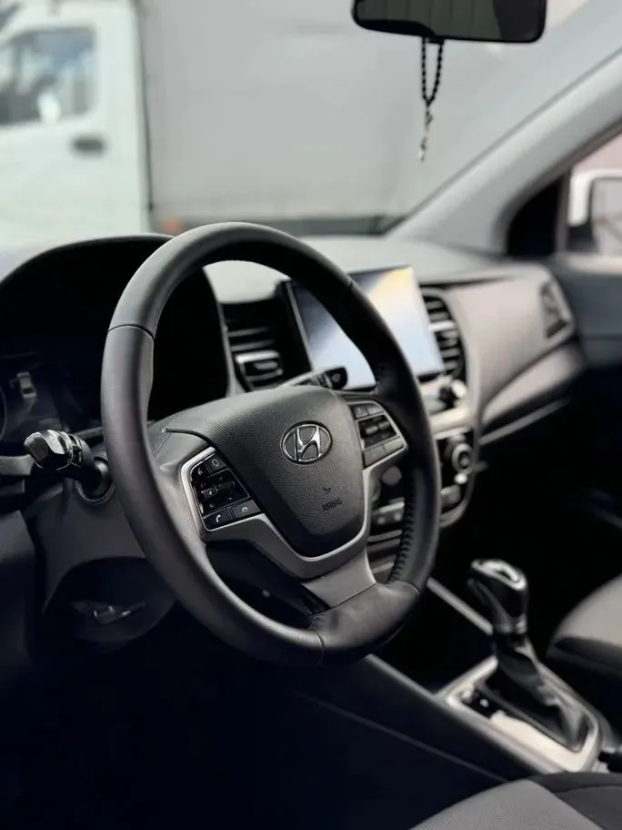 Hyundai Solaris 1.6 AT (123 л.с.)