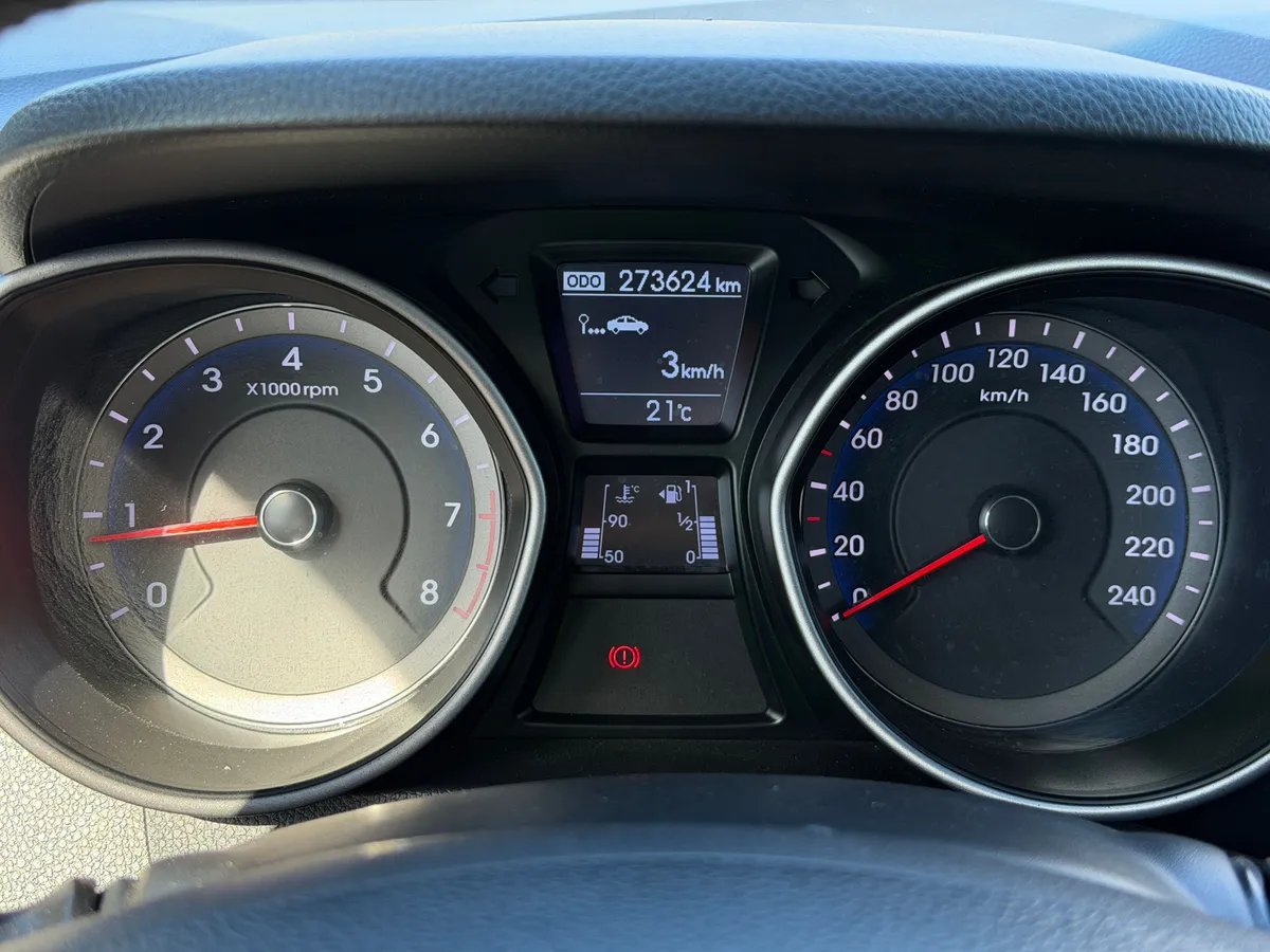 Hyundai i30 1.6 MT (130 л.с.)