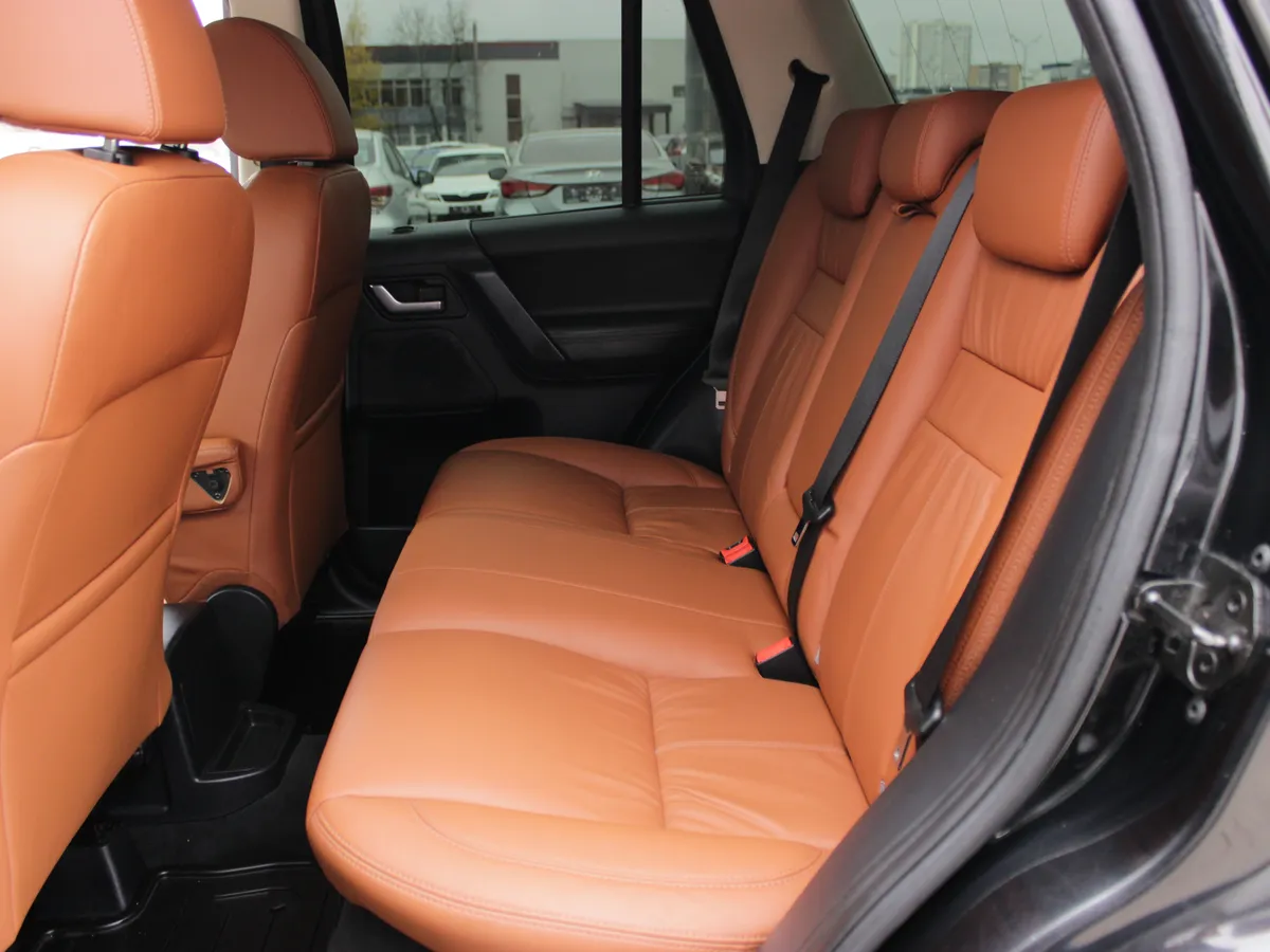 Land Rover Freelander 2.0 Si4 AT 4WD (240 л.с.)