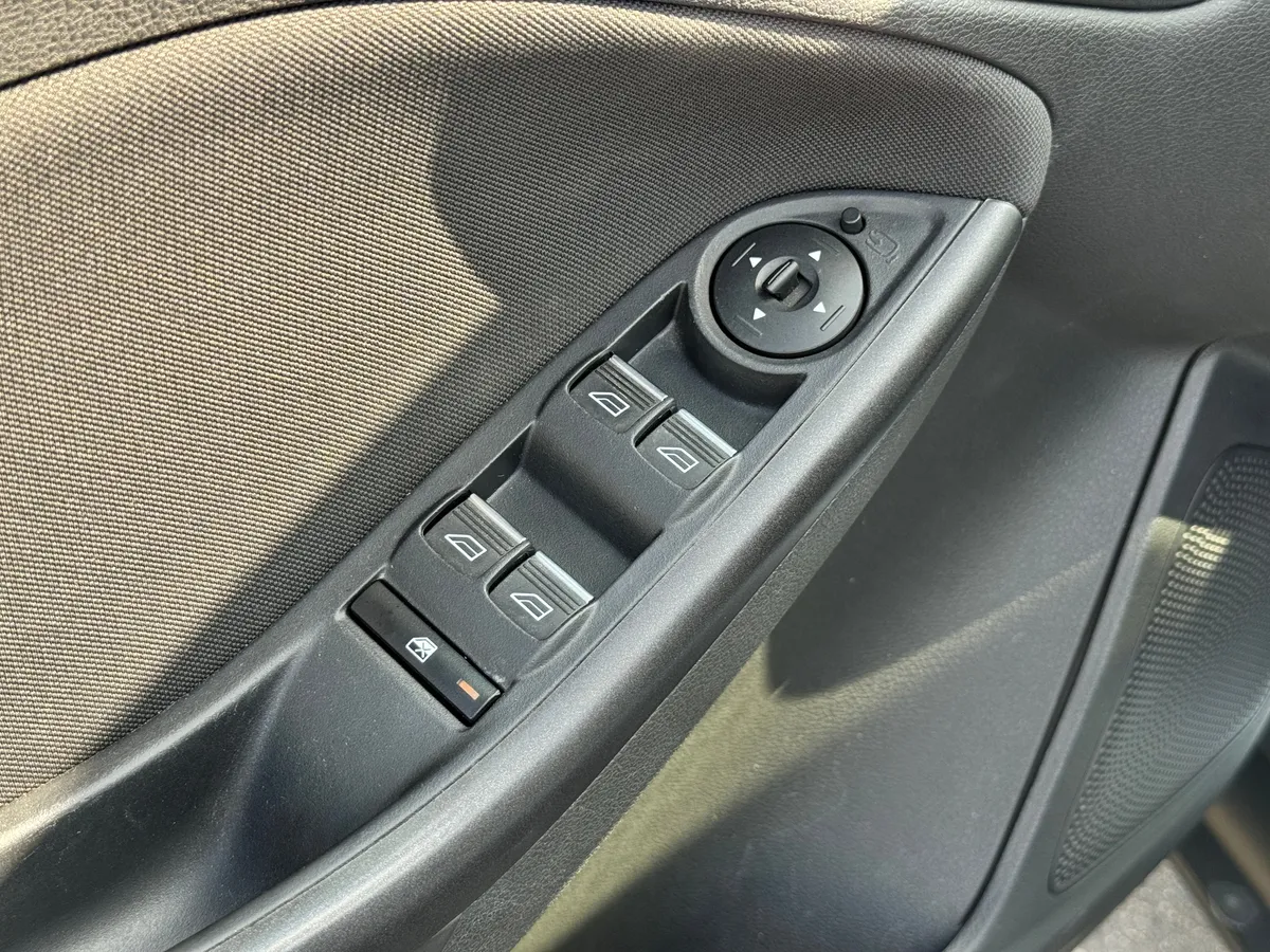 Ford Focus 1.6 Ti-VCT PowerShift (105 л.с.)