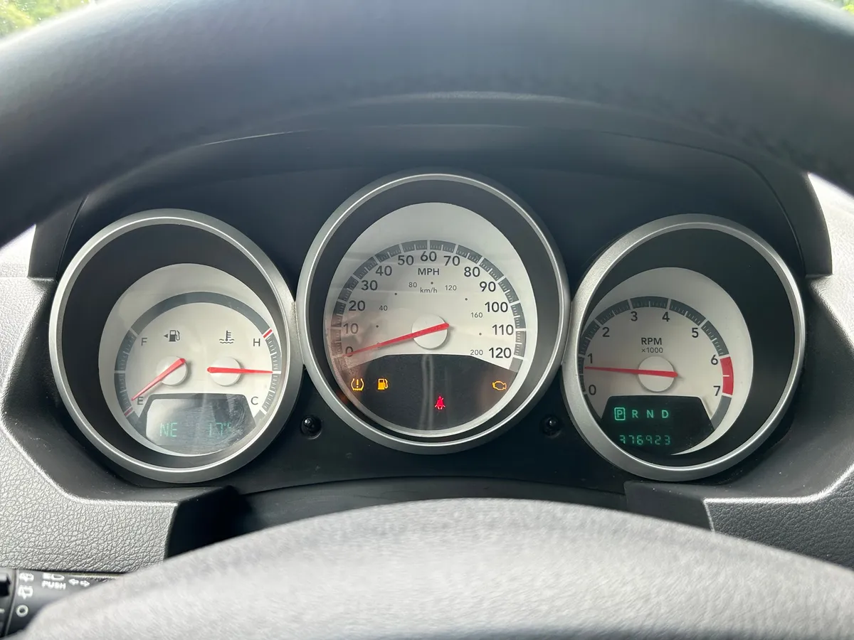 Dodge Caravan 3.3 AT (173 л.с.)