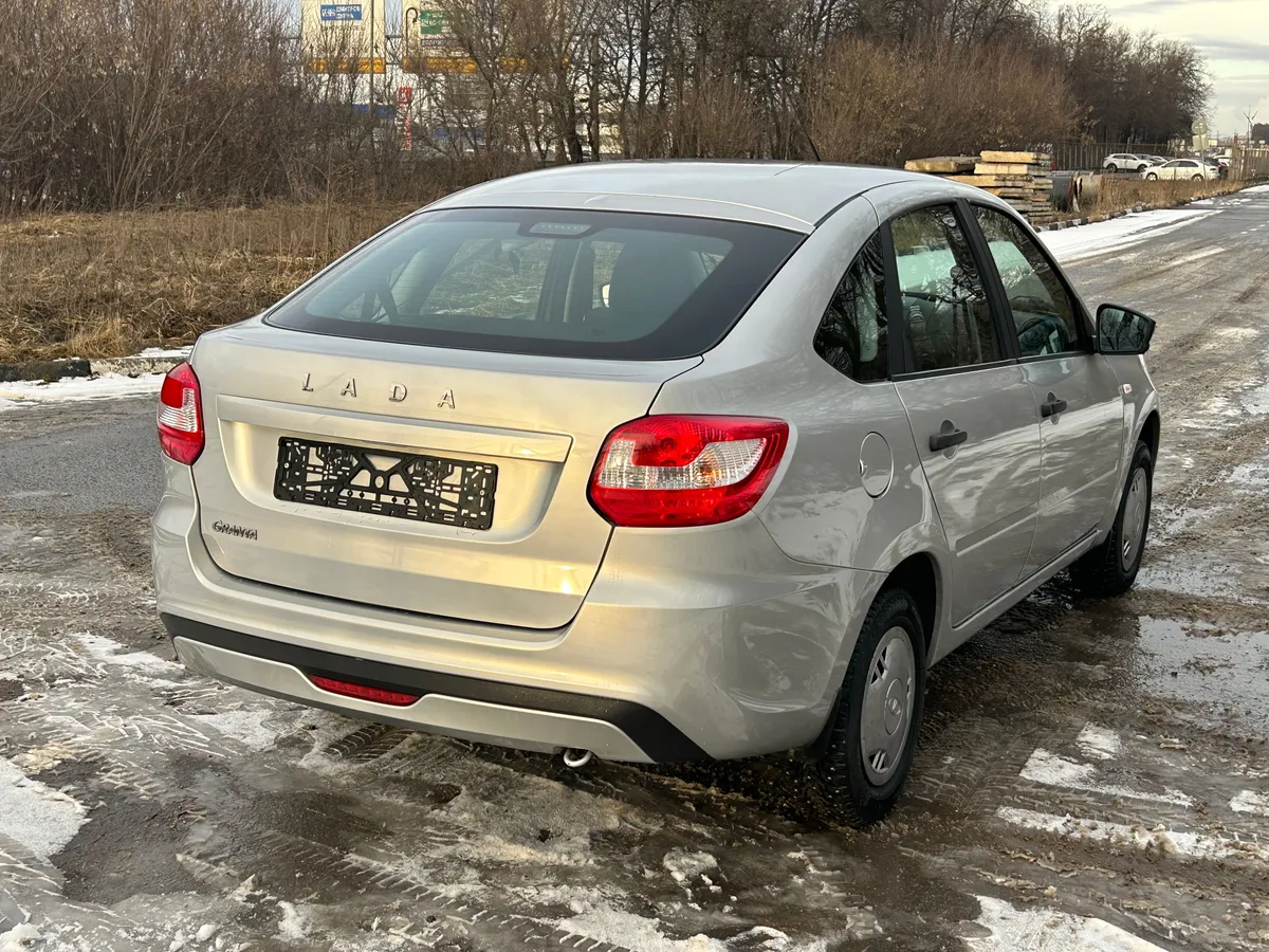 ВАЗ (Lada) Granta 1.6 MT (87 л.с.)