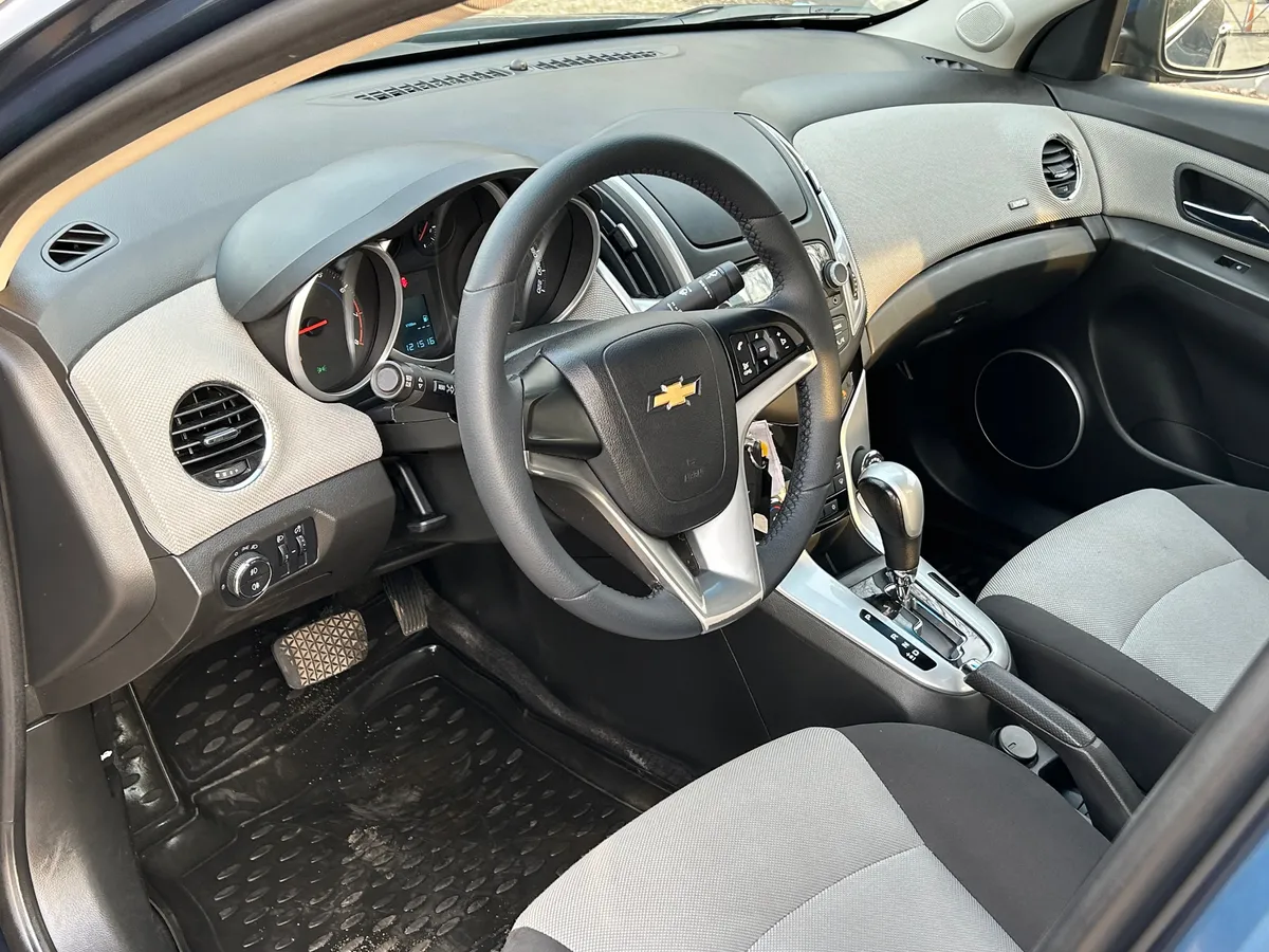 Chevrolet Cruze 1.6 AT (109 л.с.)