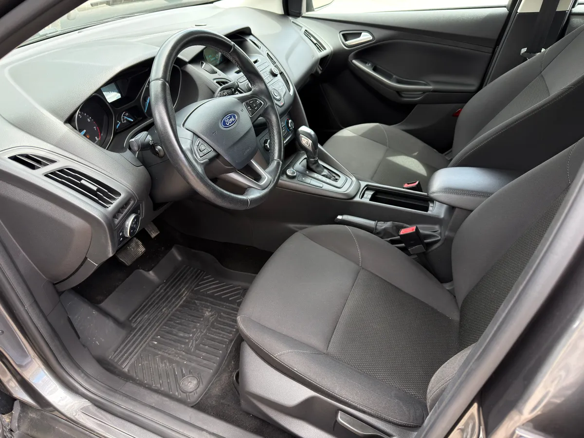 Ford Focus 1.6 Ti-VCT PowerShift (105 л.с.), 2018 — фото 5