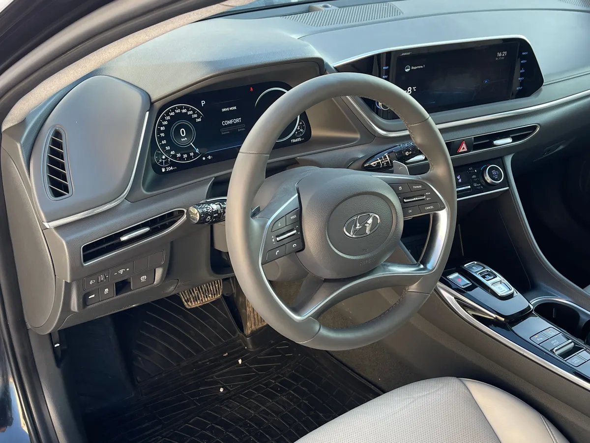 Hyundai Sonata 2.5 (180 л.с.) бензин, АКПП, передний привод