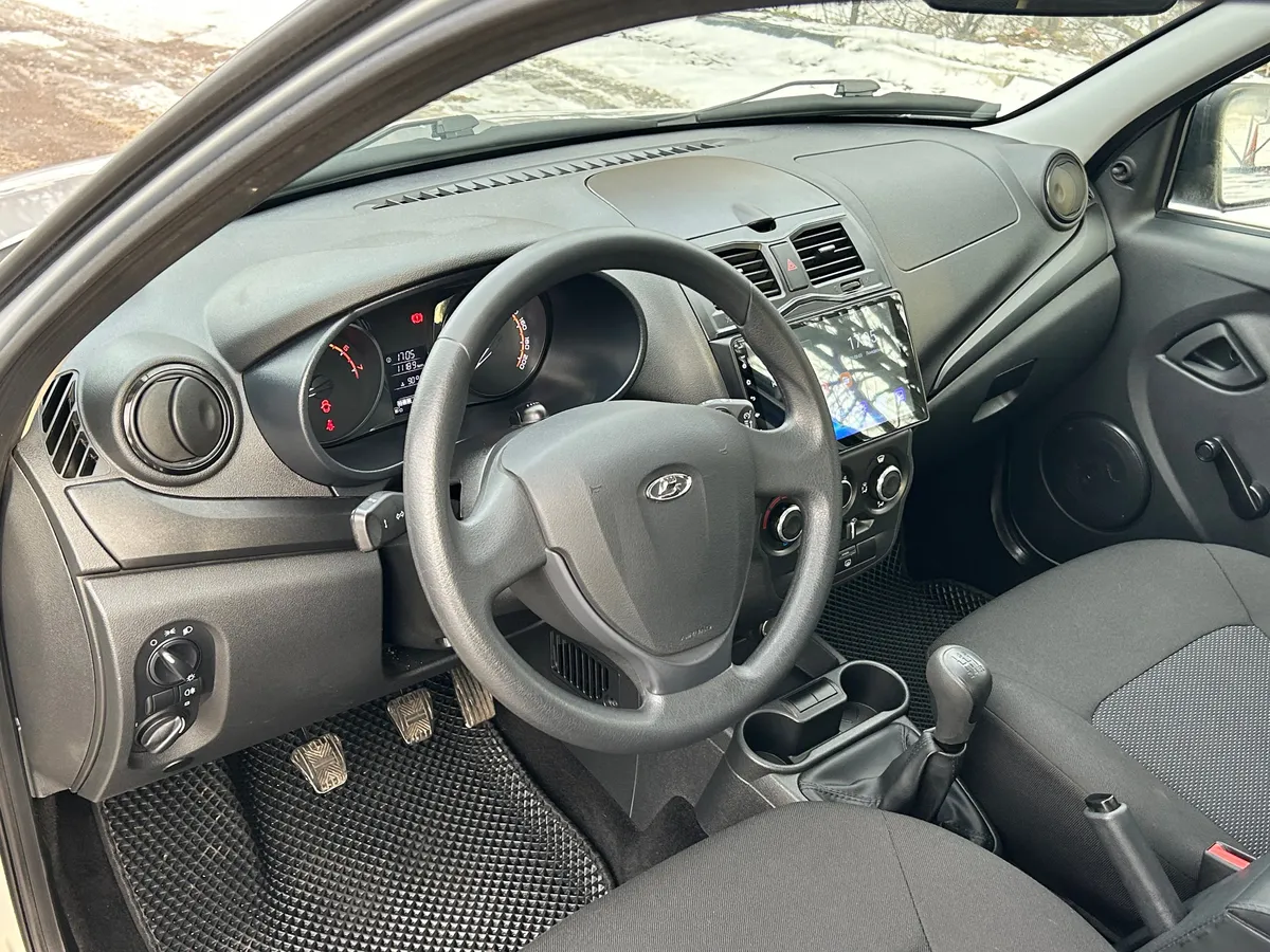 ВАЗ (Lada) Granta 1.6 MT (87 л.с.)