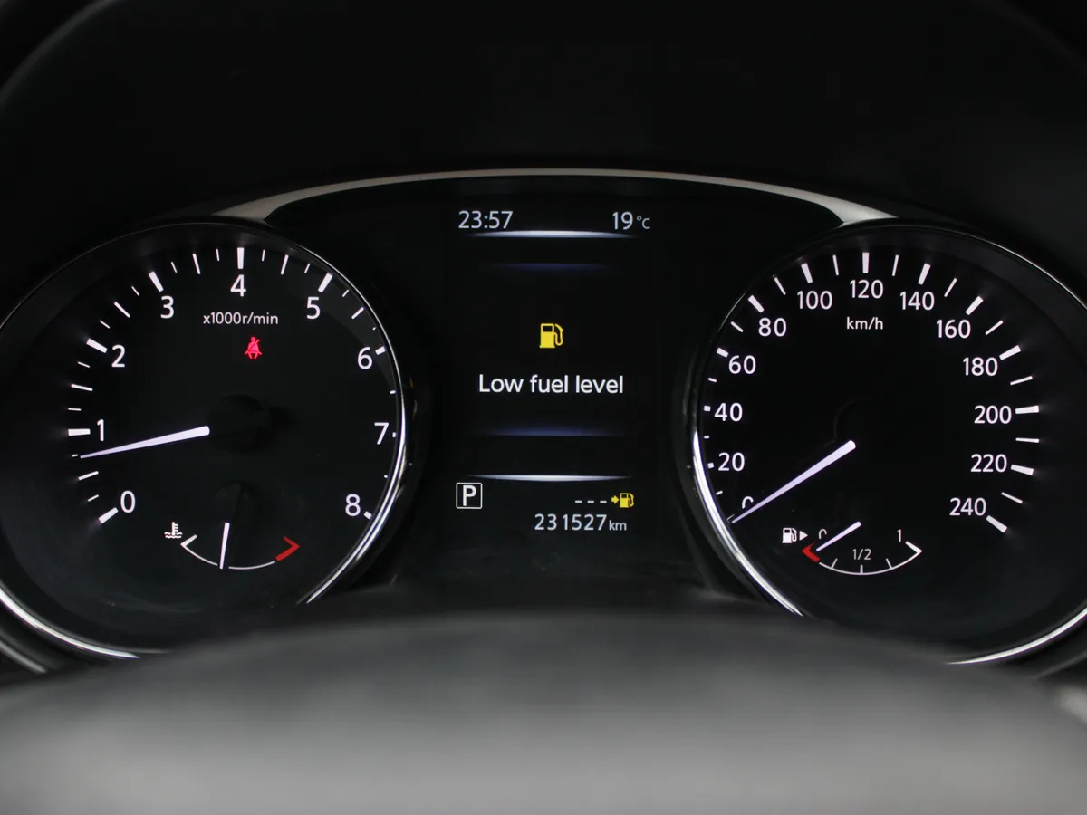 Nissan X-Trail 2.0 CVT AWD (147 л.с.)