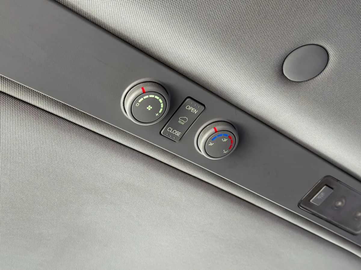 Hyundai Grand Starex 2.5 AT 4WD (145 л.с.)