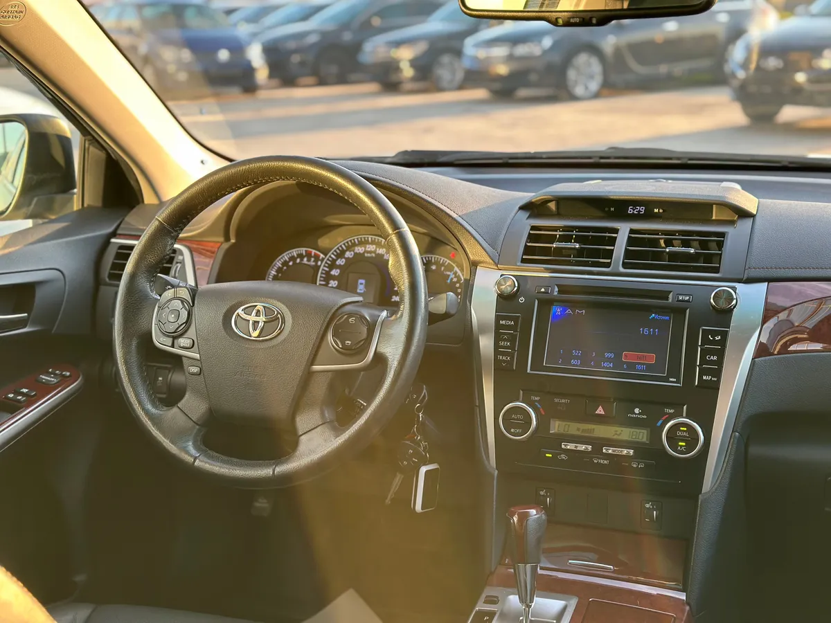 Toyota Camry 2.5 AT (181 л.с.)
