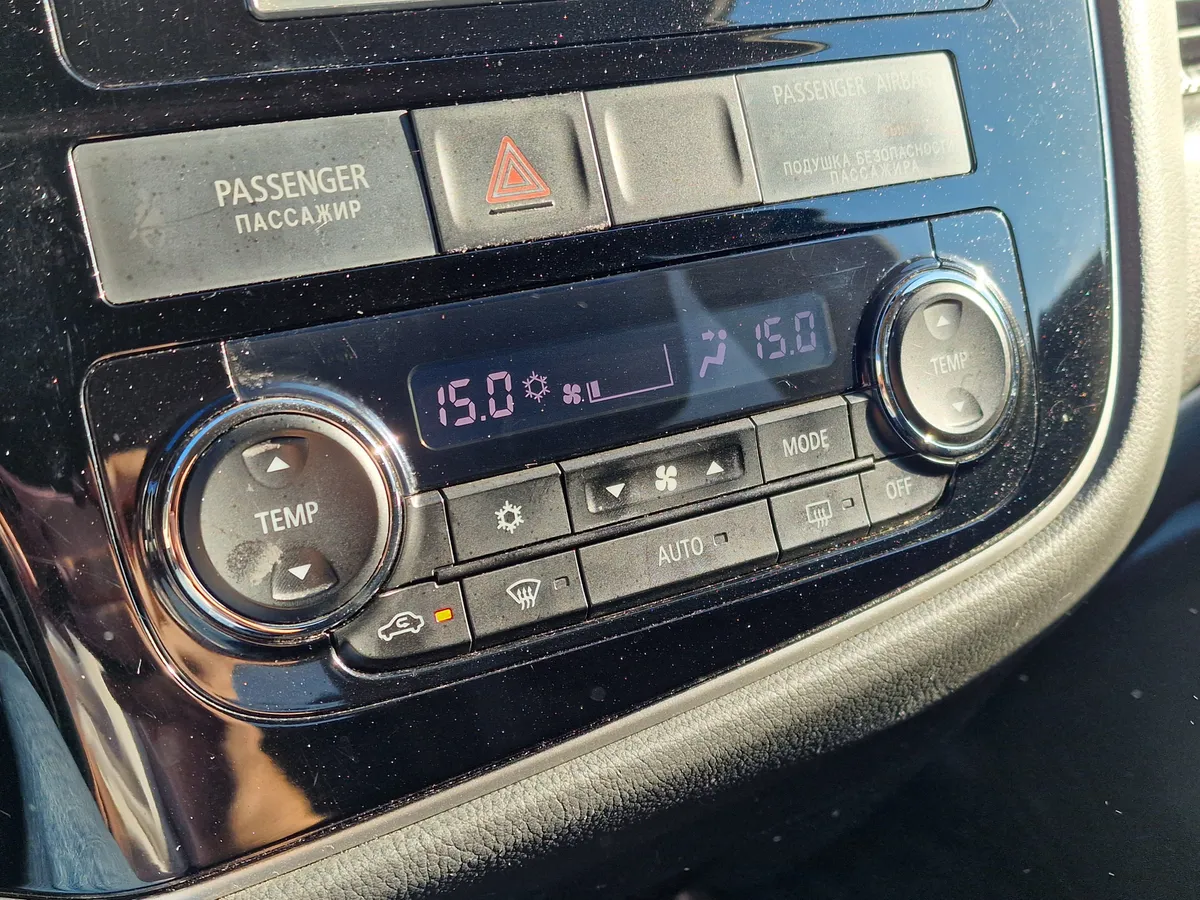 Mitsubishi Outlander 2.4 CVT 4WD (167 л.с.)