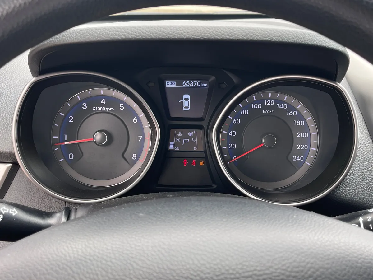 Hyundai i30 1.6 AT (130 л.с.)