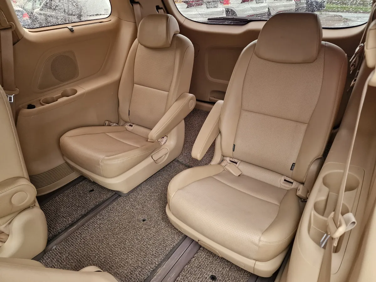 Kia Carnival 2.2 CRDi AT (200 л.с.)