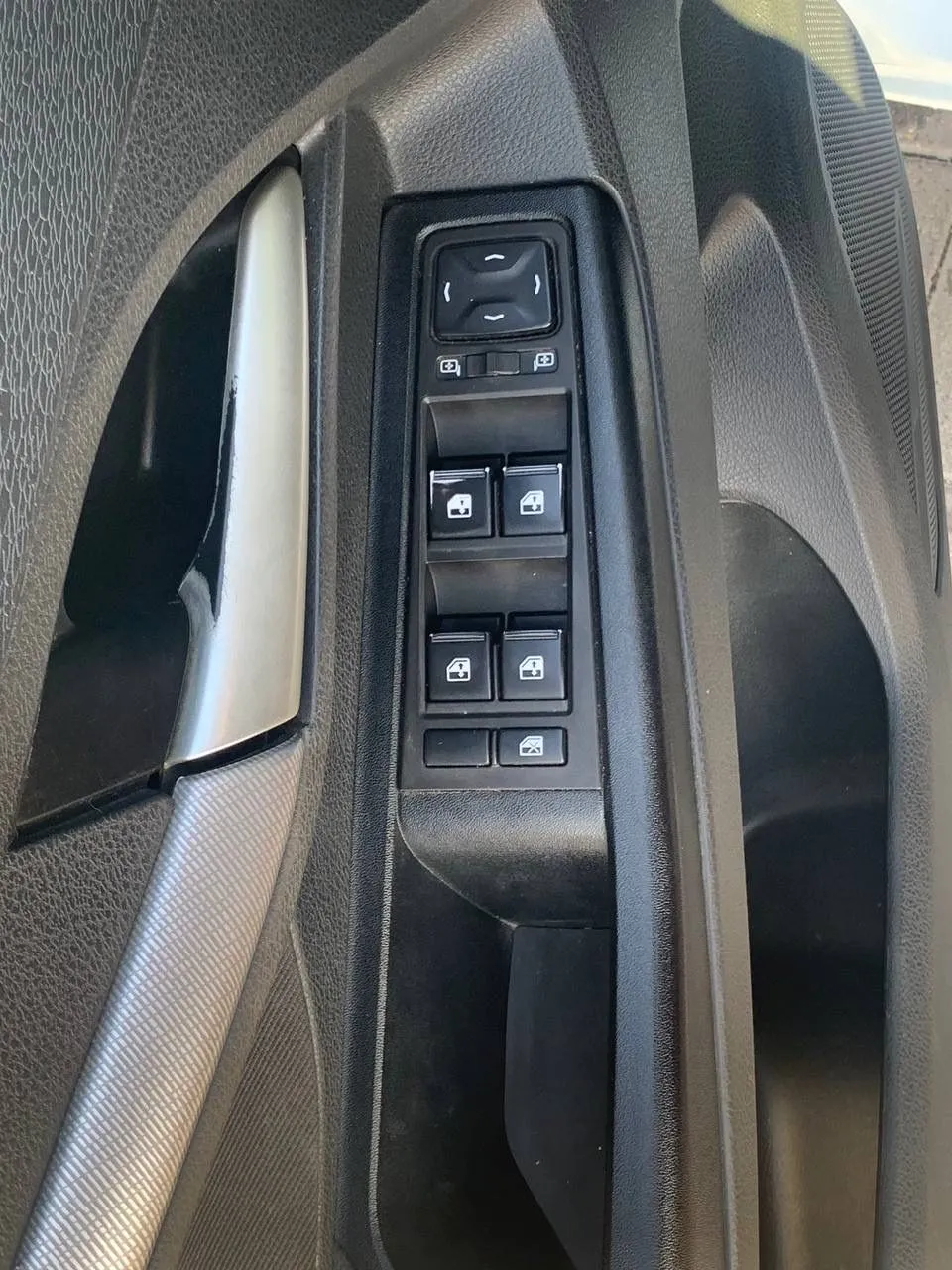 ВАЗ (Lada) Vesta 1.6 MT (106 л.с.)