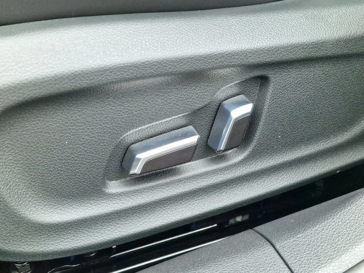 FAW Bestune B70 2.0 AT (217 л.с.)