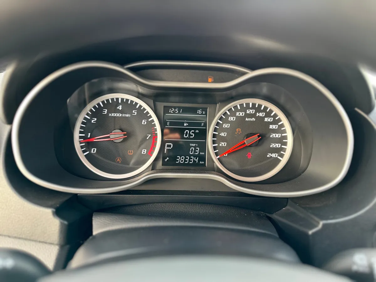 FAW Besturn X40 1.6 AT (108 л.с.)