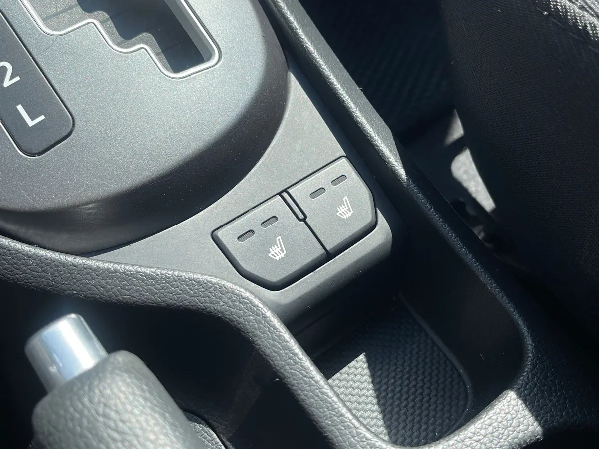 Kia Rio 1.4 AT (107 л.с.), 2015 — фото 11