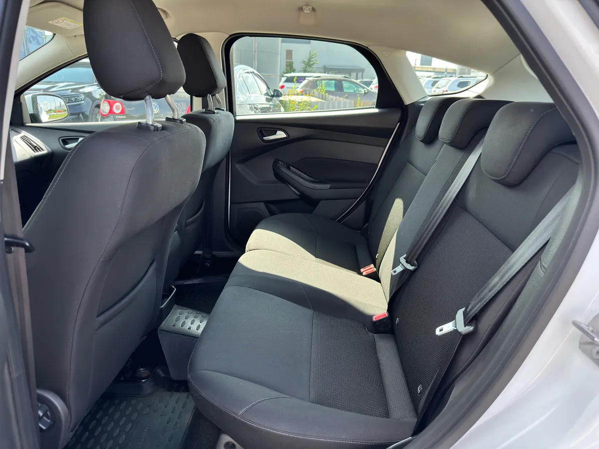 Ford Focus 1.6 Ti-VCT PowerShift (105 л.с.)