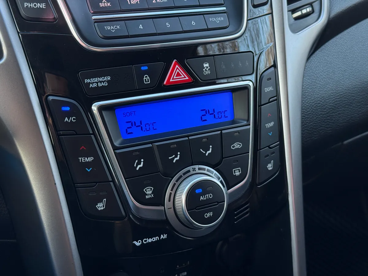 Hyundai i30 1.6 AT (130 л.с.)