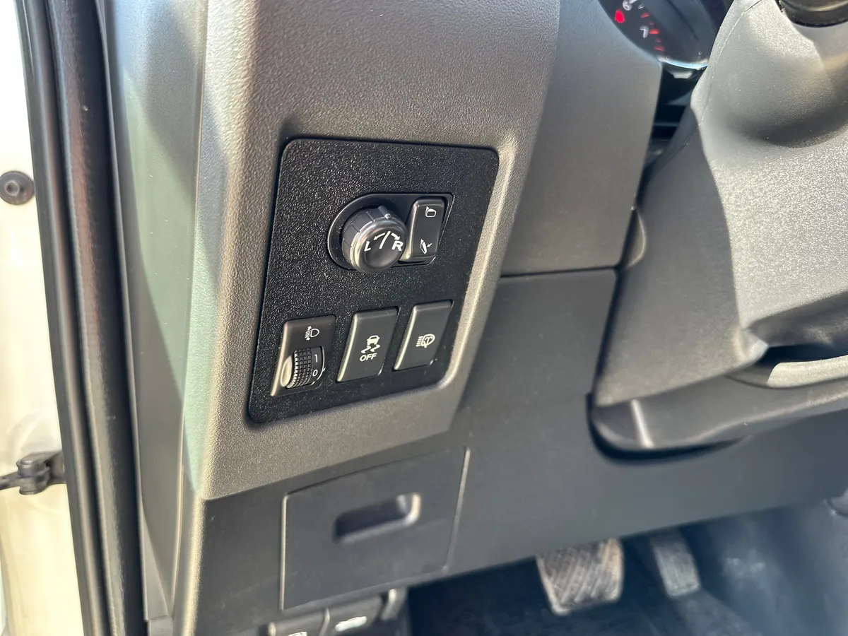 Nissan Qashqai 2.0 CVT FWD (141 л.с.)