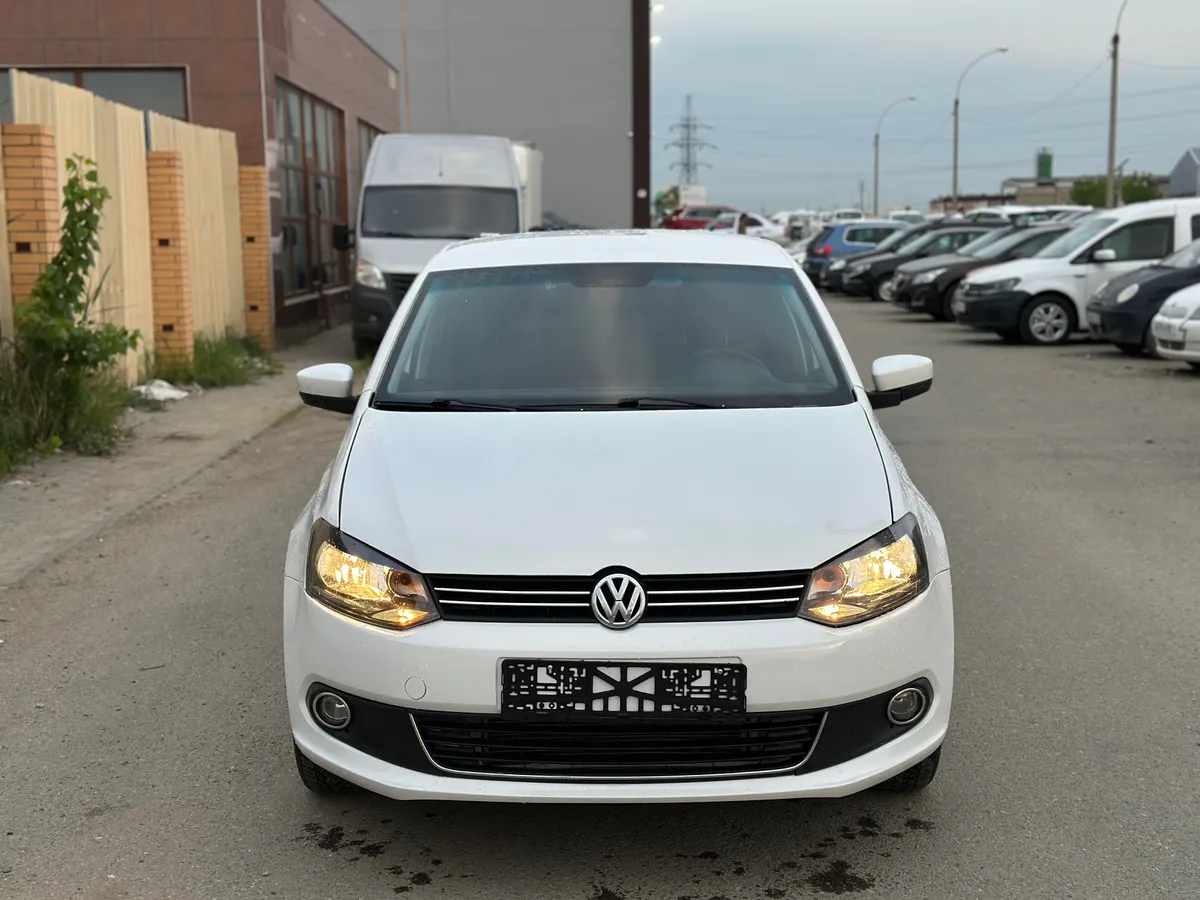Volkswagen Polo 1.6 Tiptronic (105 л.с.)