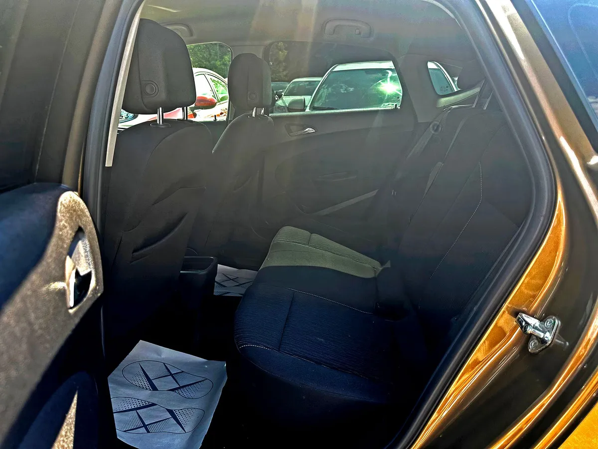 Opel Astra 1.6 Turbo AT (180 л.с.)