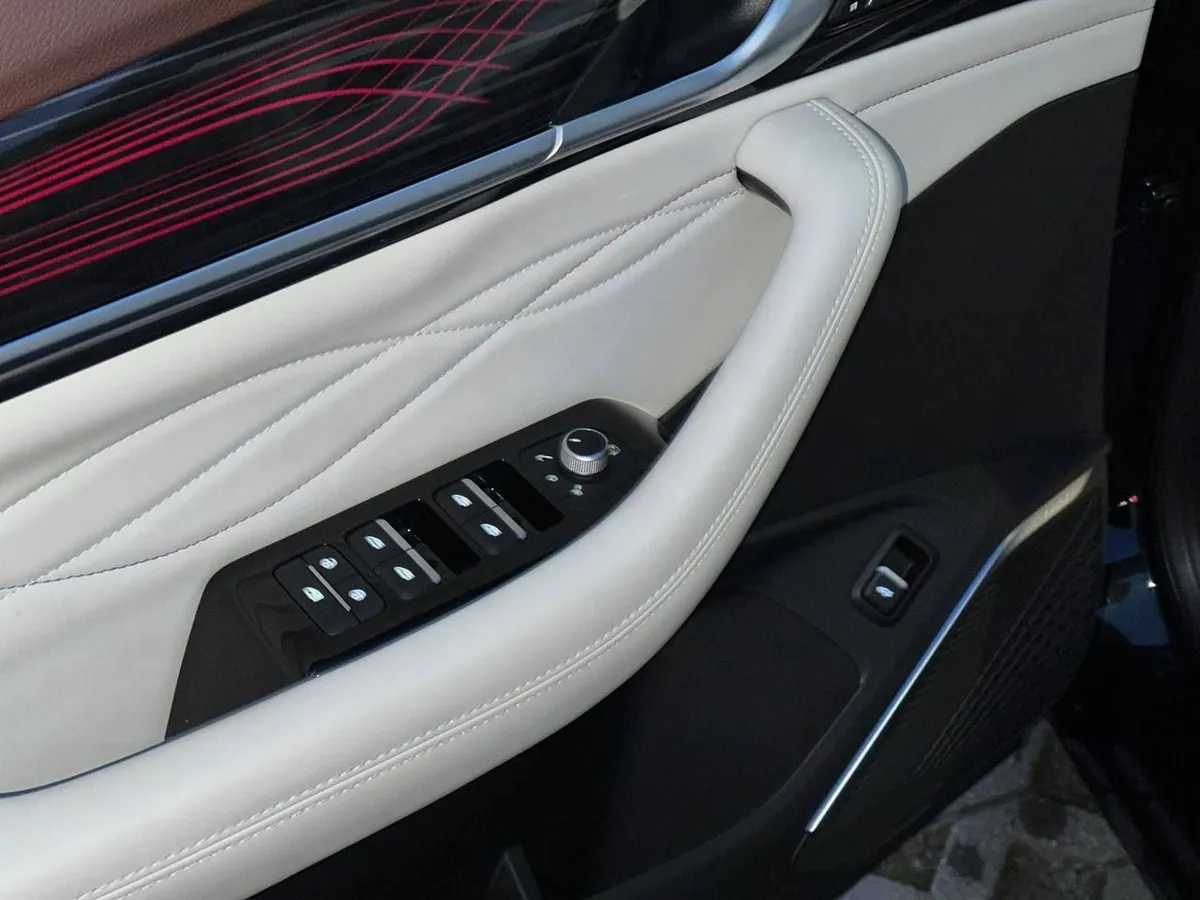 Geely Monjaro 2.0 AT 4WD (238 л.с.)