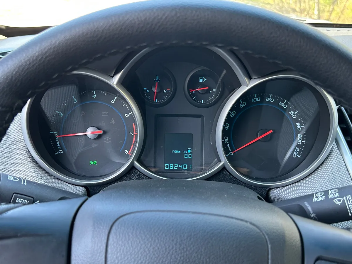 Chevrolet Cruze 1.8 MT (141 л.с.)