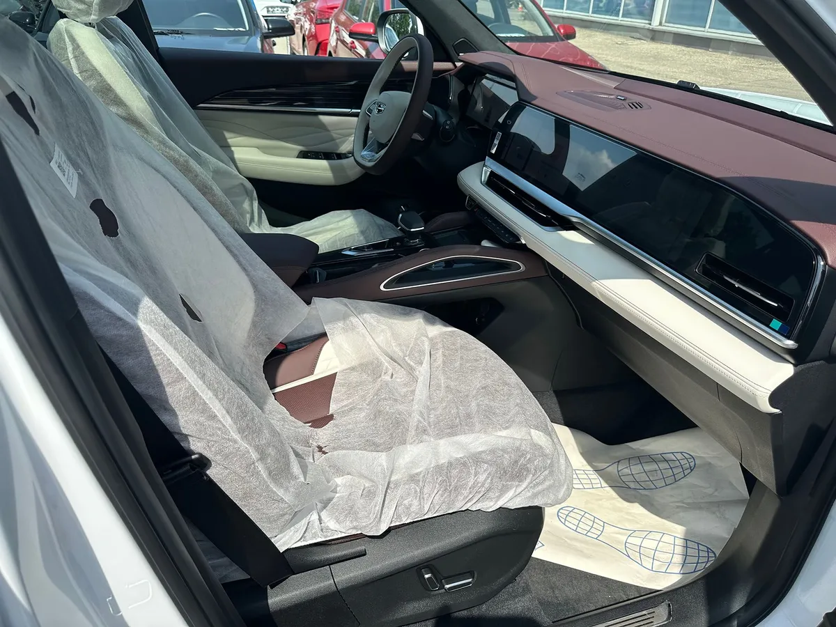 Geely Monjaro 2.0 AT 4WD (238 л.с.)