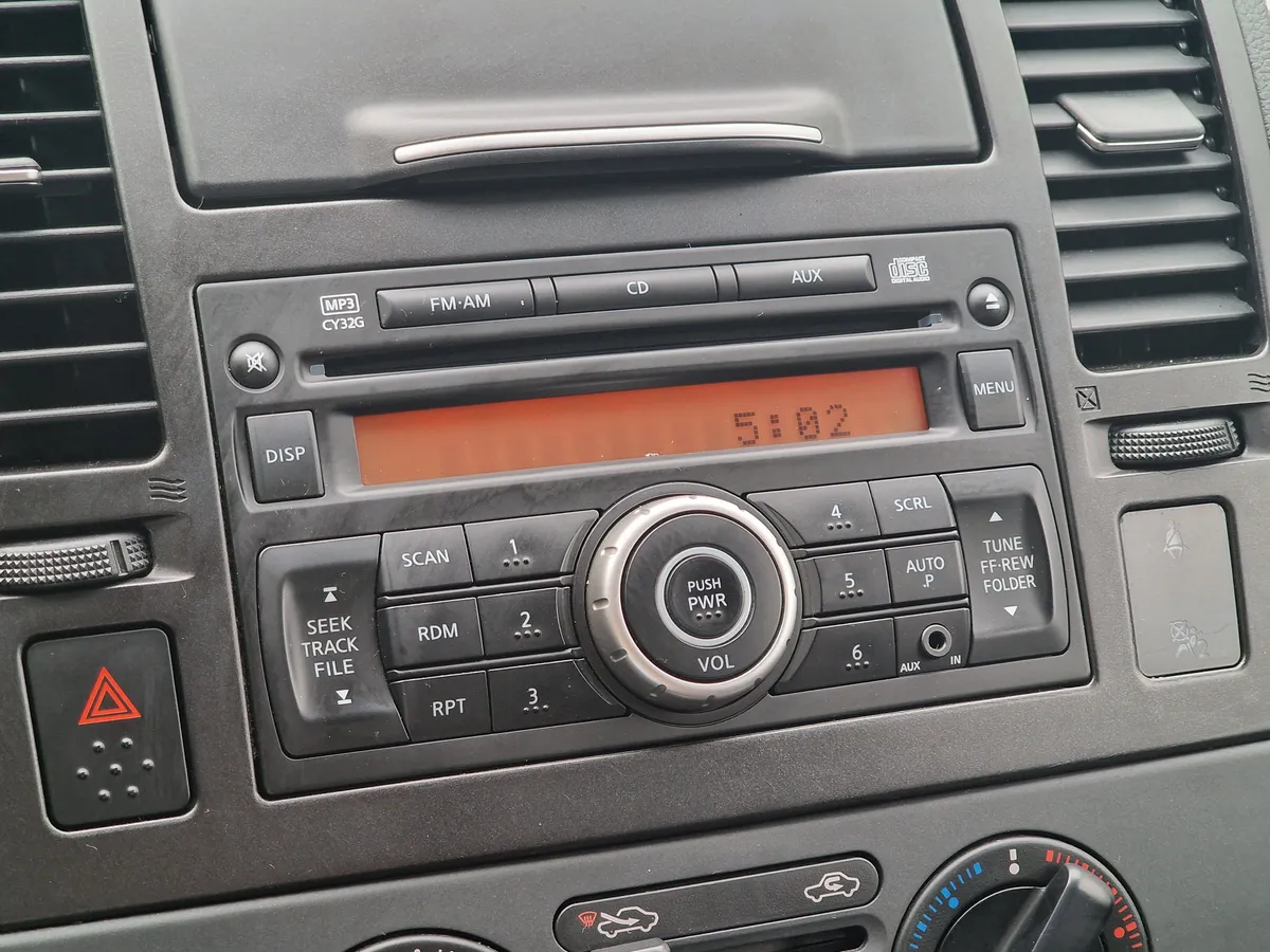 Nissan Tiida 1.6 AT (110 л.с.)