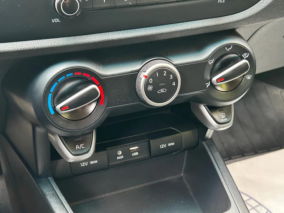 Kia Rio 1.4 AT (100 л.с.)