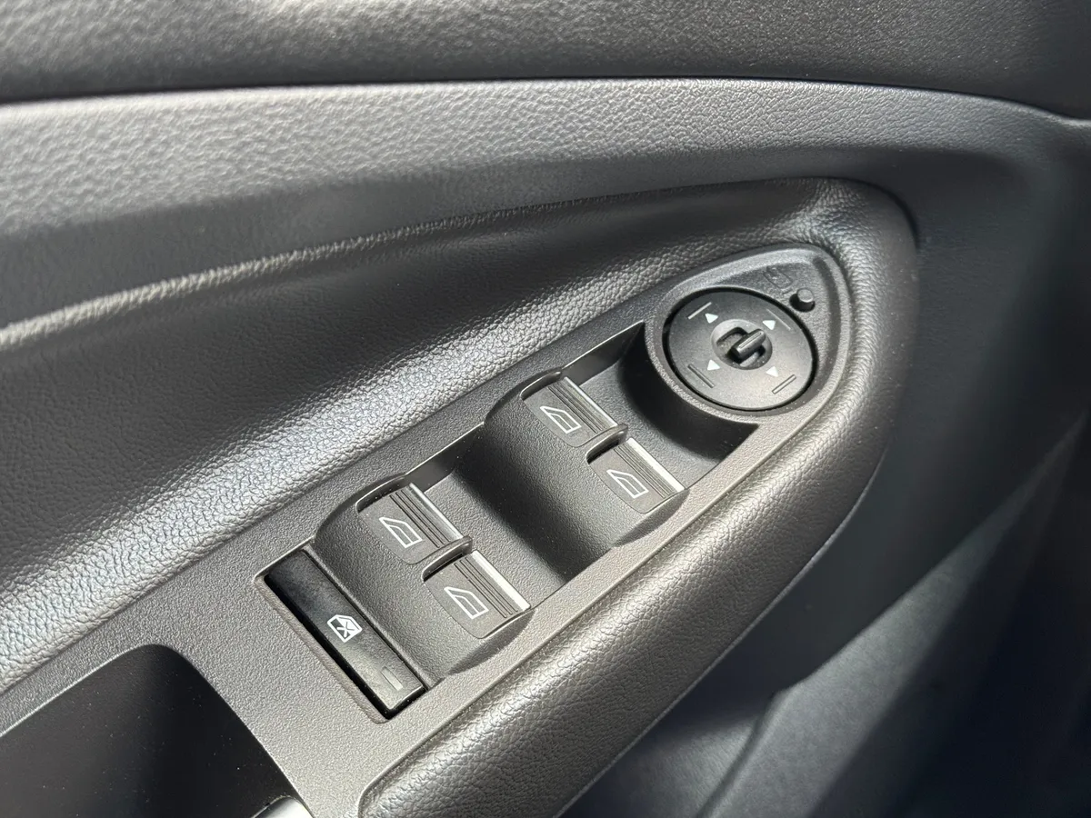 Ford Kuga 1.6 (150 л.с.), бензин, АКПП, полный привод (4WD)
